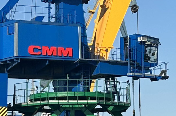 Группа компаний «СММ» поставила второй портальный кран «Витязь» для Находкинского МТП